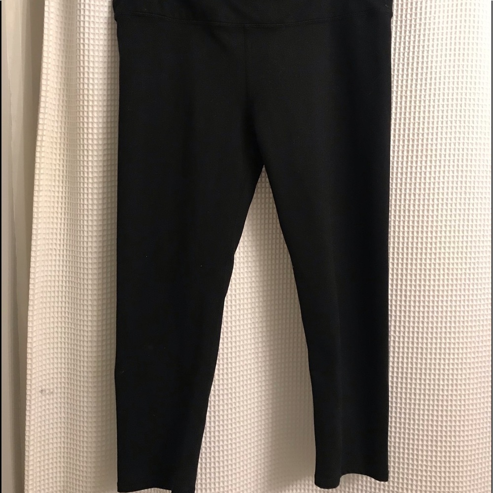 Fabletics mid calf workout pants